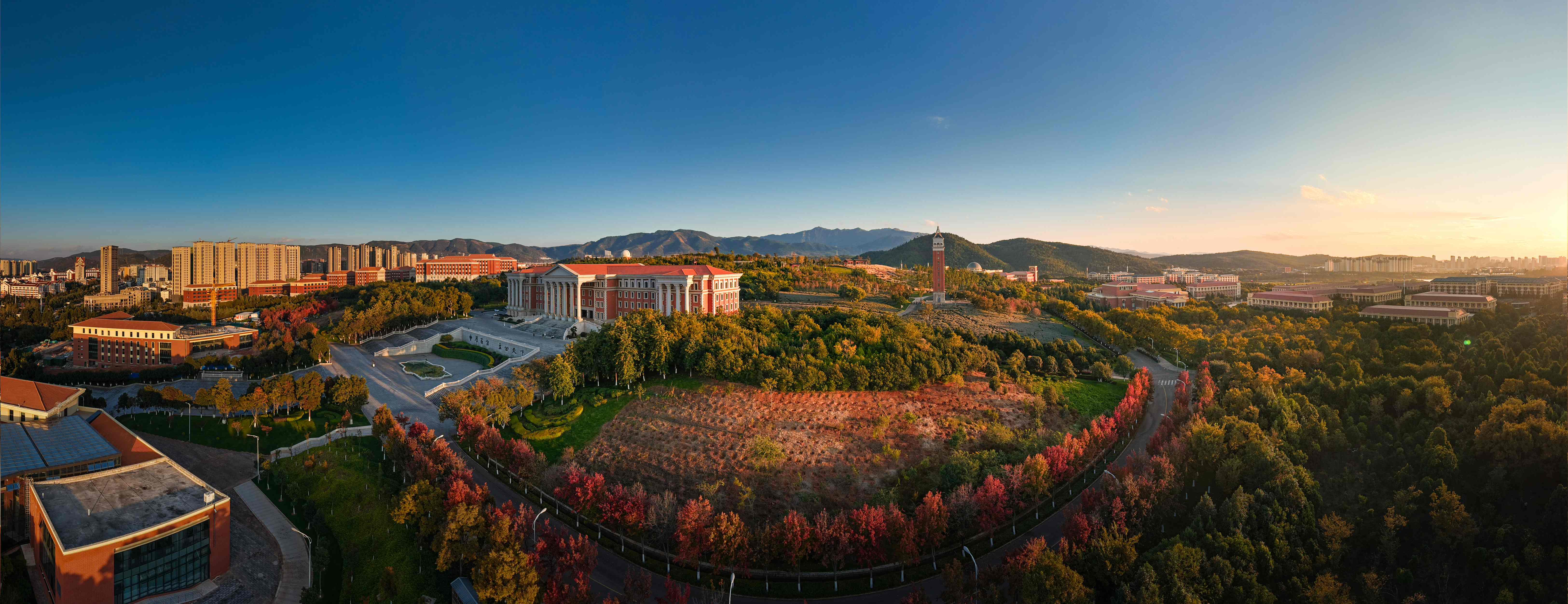 云南大学云南马来亚学院